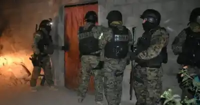 Cayó un joven con drogas y un arma en un allanamiento en el norte de Salta