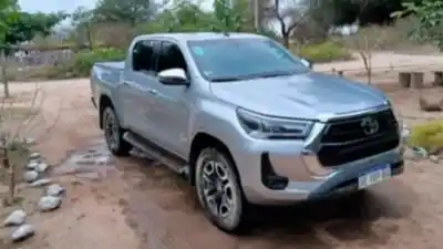 Un docente despertó y su camioneta con $5 millones había desaparecido: buscan a los ladrones