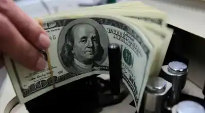 El dólar oficial da un paso atrás: ¿Se abre una tregua en medio de la tormenta financiera?