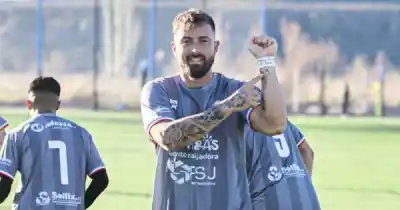 Escándalo en Huracán Las Heras: el increíble motivo por el que el club cortó a un jugador