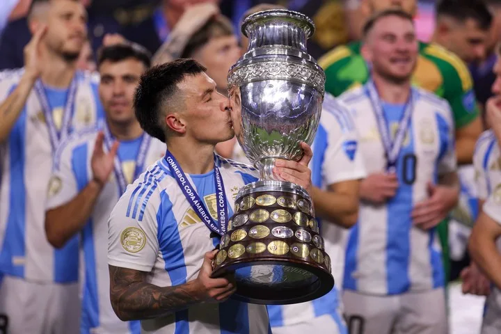 Lisandro Martínez es una debilidad de Scaloni y se recuperó a tiempo de una seria lesión. Foto: Nathan Ray Seebeck-USA TODAY Sports.