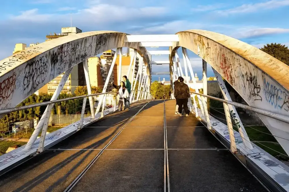 Puente de avenida Marco Avellaneda