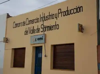 Ferias en escuelas: la Cámara de Comercio logró frenar una actividad y exige controles