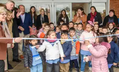 Inauguraron un jardín de infantes en Larroudé y Ziliotto adelantó la construcción de 10 viviendas