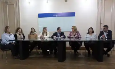Tucumán y la OPS sellan un acuerdo clave contra el VIH y la sífilis: ¿qué implica para las embarazadas?