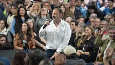 El peronismo se reorganiza: Quintela, Kicillof y Massa afinan la estrategia para 2027