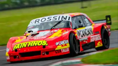 Velocidad y emoción: Canciani y Dellasantina dominaron la primera jornada del Car Show en Termas