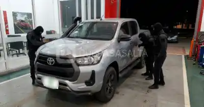 Asalto violento en Salvador Mazza: maniataron al encargado de un lavadero y escaparon con una camioneta
