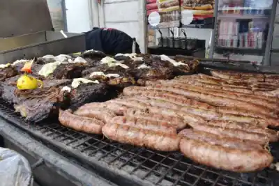 La Fiesta de la Abuela Carabajal: ¿cuánto cuesta comer en los puestos del predio?