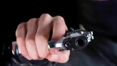 Apunta con un arma a un conductor de Uber en Teresa de Calcuta y huye con su moto: la Policía ya tiene a uno