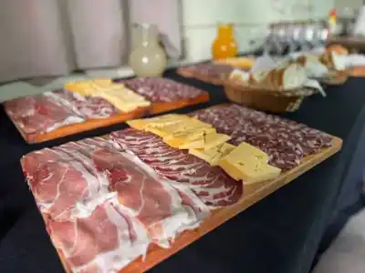 La Fiesta de las Comidas Típicas celebra 30 años en Colonia Caroya con un show que promete emociones