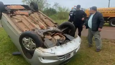 Salió de la ruta en Gobernador López y se llevó un gran susto