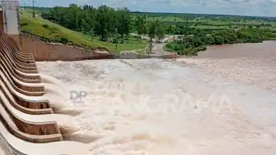 Alerta naranja en Las Termas: el Río Dulce crece con fuerza y las autoridades piden máxima precaución