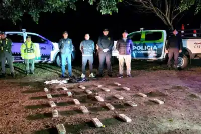 Corrientes: el insólito descarte que delató a un motociclista con más de 17 kilos de droga
