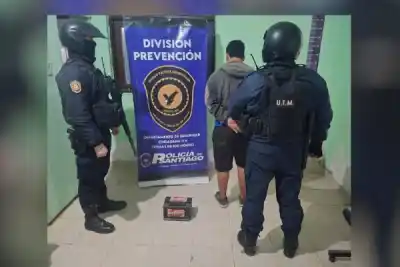 Un ladrón de 18 años fue atrapado con la batería que acababa de robar
