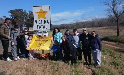 Emotivo homenaje en la ruta nacional 5: dos Estrellas Amarillas que cuentan historias de lucha