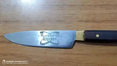 Amenazas con cuchilla en plena noche: la insólita reacción de la sospechosa ante la policía