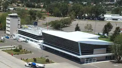Un adiós que deja un vacío: la histórica meteoróloga del aeropuerto de Neuquén se jubila y su oficina cierra para siempre