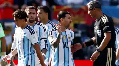 El insólito pedido del árbitro a Messi que quedó al descubierto en la final del Mundial