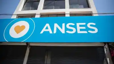 ANSES: La lista definitiva de quienes pueden cobrar este miércoles y el monto que recibirán