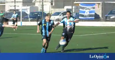 El fútbol barrial no para: la Primera C juega la Fecha 14 con un cambio que sorprende
