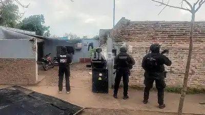 El dinero escondido que destapó una red de venta de drogas en Avellaneda