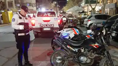Circulaba por pleno centro con una moto que tenía pedido de captura desde hace 10 años