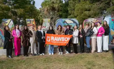 Antes de la gran noche: así fue el city tour de las candidatas a Miss Chubut por Rawson