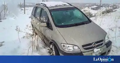 Al borde del abismo: el peligroso rescate de un auto en El Calafate que pudo terminar en tragedia