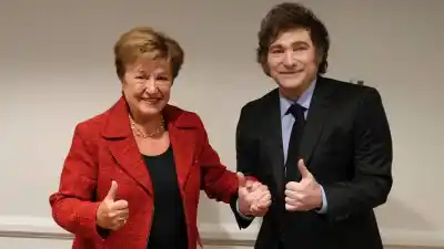 El FMI vigila de cerca la estrategia de deuda y ajuste permanente de Milei