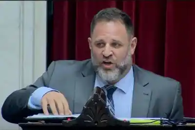 Glinski marcó la cancha: rechazó el pacto Luque-Bowen y exigió un peronismo más amplio en Chubut