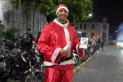 Navidad anticipada: motociclistas disfrazados de Papá Noel coparán Paraná con una campaña solidaria