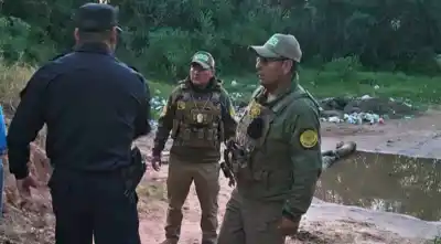 El misterio de la Toyota Hilux del intendente: sin rastros y con una frontera de por medio