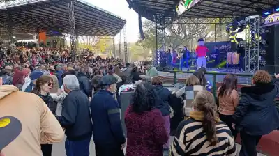 Tanti desbordó de turistas en la primera jornada del Cordero Serrano: ¿qué pasará hoy?