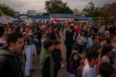 Festejo del Día del Niño en la Escuela de Policía: stands, sorteos y la visita del Jefe de Policía