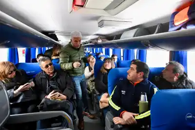 El gobernador Poggi llevó a sus empleados a la gira y el gesto que conmovió a todos