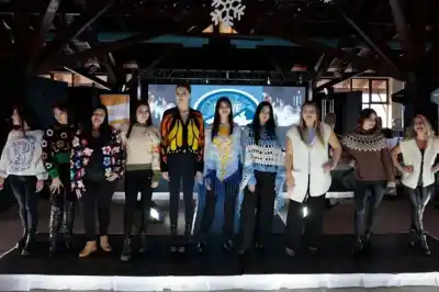 Las candidatas a Reina de la Nieve deslumbraron en el Concurso del Pulóver: ¿qué diseños se llevaron el premio mayor?
