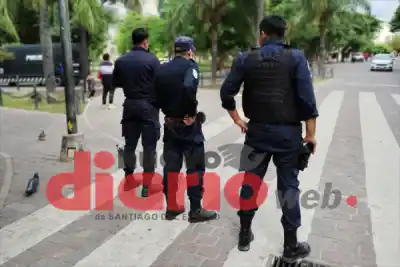 Un jubilado de 75 años terminó pagando para que una mujer dejara de romper su casa