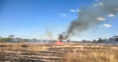 Incendio en Villa Lola: el fuego arrasó seis hectáreas y el peligro acechó a las viviendas