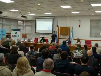 El futuro laboral en La Pampa: ¿quién lo decide? El conversatorio que encendió el debate
