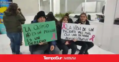 Sin medicación y sin respuestas: la desesperada espera de Vanesa frente a OSECAC