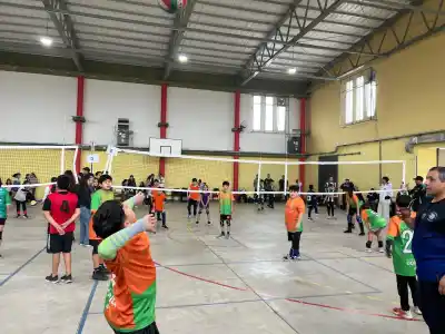 General Pico reunió a más de 180 chicos en un encuentro de mini vóley que dejó una enseñanza
