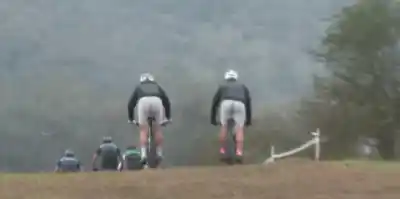 El plan que la montaña rompió: la dupla tucumana que ganó la general de E-bike en el Trasmontaña