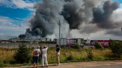 Una noche de fuego cruzado: 19 muertos y ataques masivos con drones sacuden Rusia y Ucrania