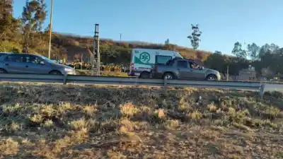 Un desperfecto mecánico terminó en un violento choque: el conductor alcoholizado que asustó a una familia