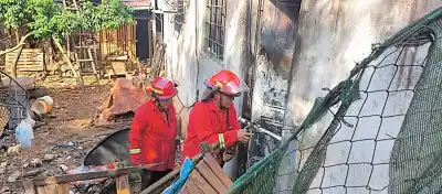 Incendio en una vivienda de Posadas: tres dotaciones de Bomberos combatieron las llamas