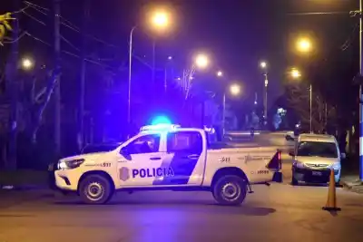 Lo esperó adentro de su camioneta y disparó siete veces: un ladrón de 16 años murió en el acto