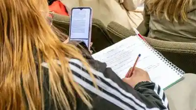 La IA conquista las aulas neuquinas: casi 9.000 docentes ya se formaron