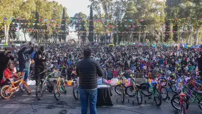 La fiesta que paralizó Santa Lucía: 20 mil vecinos y un sorteo que desató la locura