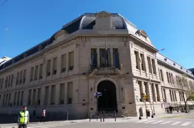 155 años de historia: la escuela que formó a generaciones de maestros en Paraná